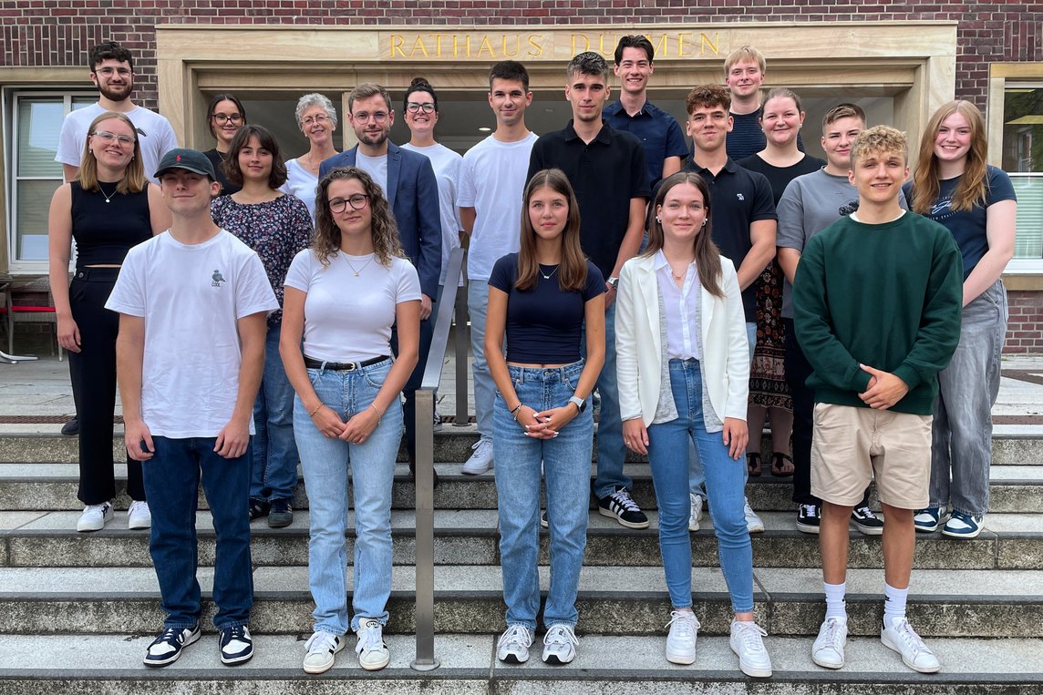 15 Nachwuchskräfte starten ihre Ausbildung bei der Stadt Dülmen.