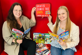 Annalena Bagert und Jana Bicks vom Team der Stadtbücherei freuen sich bereits auf dem Gratis Comic Tag am 10. Mai.