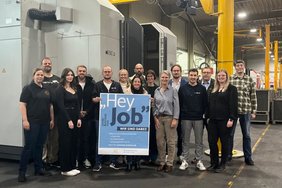 14 Dülmener Betriebe ermöglichen den Schülerinnen und Schülern im Rahmen der Bustour „Hey Job“ einen Blick hinter die Kulissen. Im Vorfeld trafen sich Vertreterinnen und Vertreter von Unternehmen und Wirtschaftsförderung bei Firma Kordel Antriebstechnik.