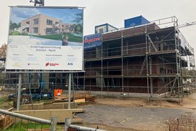 Dieses Foto zeigt die Baustelle und den Rohbau