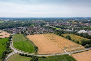 Luftbild des Gewerbegebiets Raiffeisenring